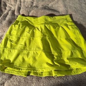 Lululemon pace rival skirt